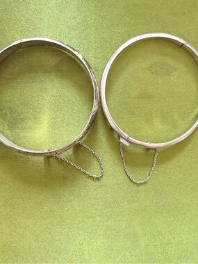 Vinrage Sterling Silver Safety-Chain Bangle Bracelet one plain one with engravin